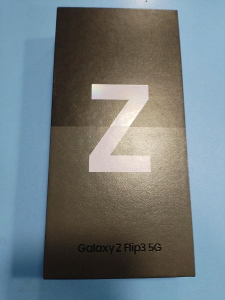 Купить Samsung Galaxy Z Flip 3 5G 8/256GB (F711B) в Иркутск за 18100 руб.