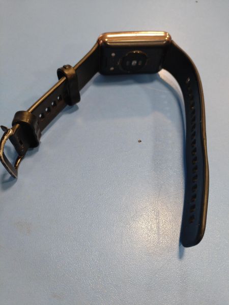 Купить Huawei Watch Fit (TIA-B09) с СЗУ в Иркутск за 900 руб.