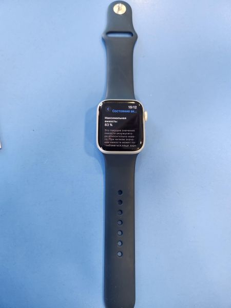 Купить Apple Watch SE 40mm (A2351) с СЗУ в Иркутск за 4800 руб.