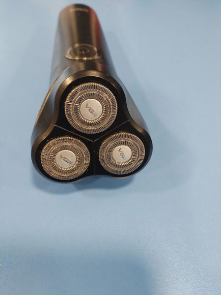 Купить VGR V-319 с СЗУ в Иркутск за 700 руб.