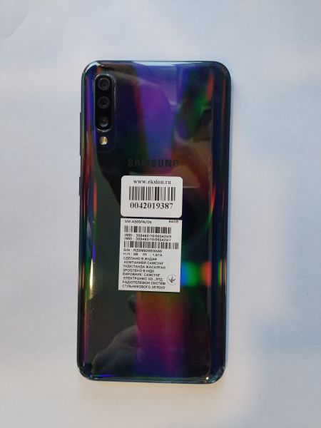 Купить Samsung Galaxy A50 2019 4/64GB (A505FN) Duos в Иркутск за 3500 руб.