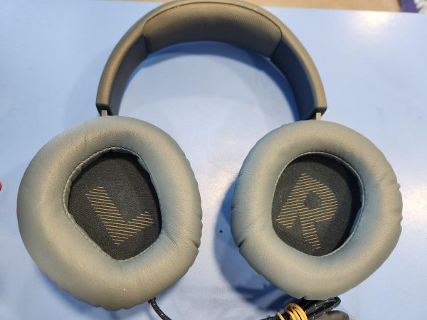 Купить JBL Quantum 100 (без микрофона) в Иркутск за 700 руб.