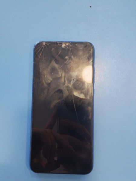 Купить Honor 10i 4/128GB (HRY-LX1T) Duos в Иркутск за 1000 руб.