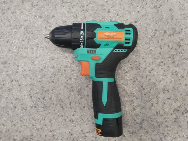шуруповёрт аккумуляторный Sturm! CD3512BL с СЗУ в Иркутск
