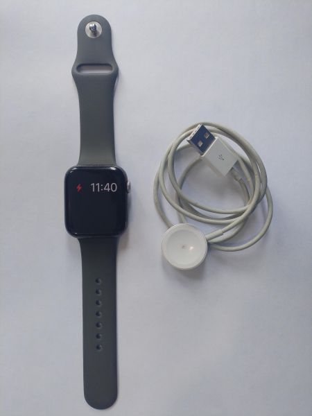 умные часы и браслеты Apple Watch SE 44mm (A2352) с СЗУ в Иркутск