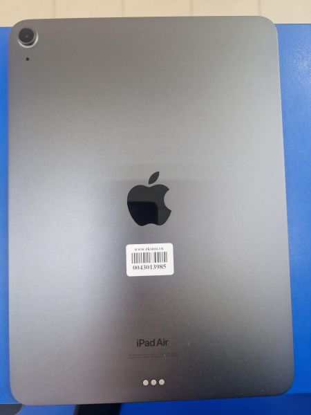 Купить Apple iPad Air 5 2022 64GB (A2588) (без SIM) в Иркутск за 42099 руб.