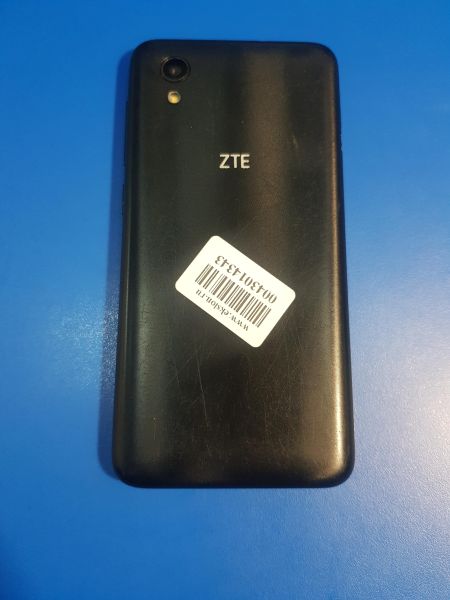 Купить ZTE Blade L8 32GB (L8RU) Duos в Иркутск за 2199 руб.