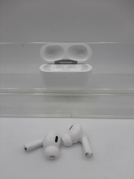 Купить Apple AirPods Pro 2 (как оригинал) (A2931, A2698, A2699, A3047, A3048, A3049) в Иркутск за 4800 руб.