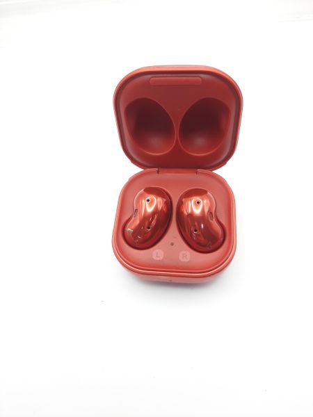 Купить Samsung Galaxy Buds Live (SM-R180/N) в Иркутск за 2000 руб.