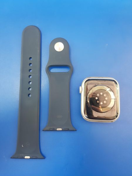 Купить Apple Watch Series 9 45mm (A2980) с СЗУ в Иркутск за 17900 руб.