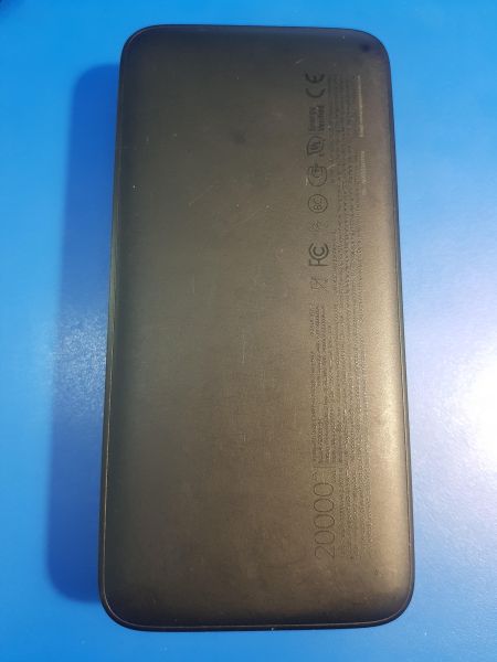 Купить Xiaomi Redmi (PB200LZM) (20000 mAh) в Иркутск за 600 руб.