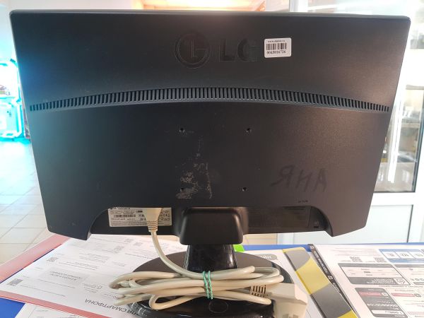 Купить LG Flatron W1943SS-PF в Иркутск за 600 руб.