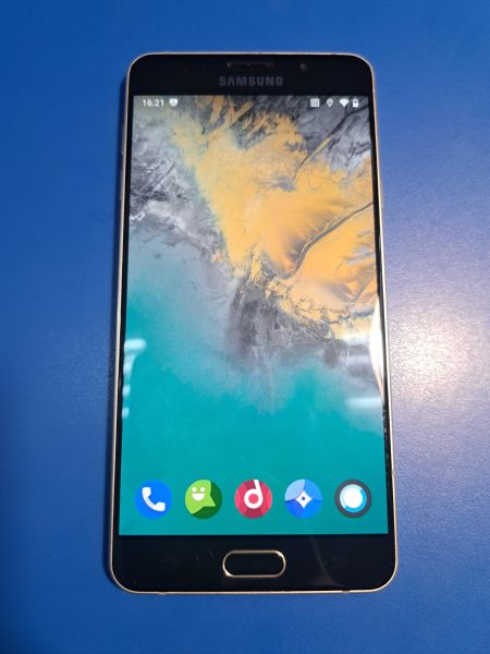 Купить Samsung Galaxy A7 2016 3/16GB (A710F) Duos в Иркутск за 2800 руб.