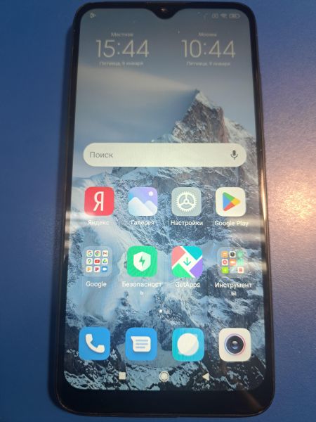 Купить Xiaomi Redmi 8 3/32GB (M1908C3IG) Duos в Иркутск за 2300 руб.