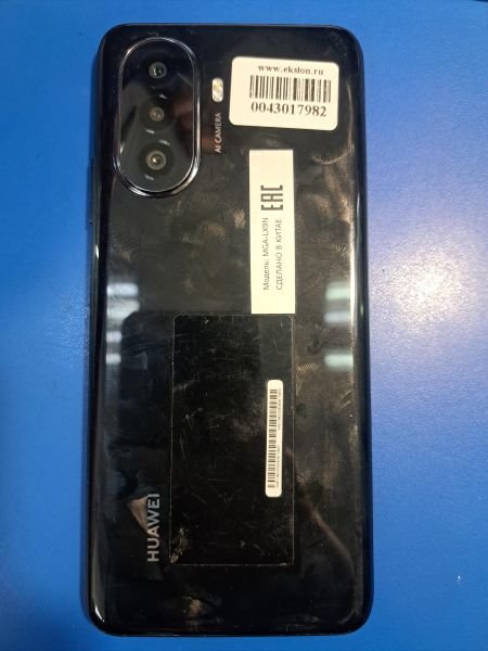 Купить Huawei Nova Y70 4/128GB (MGA-LX9N) Duos в Иркутск за 4900 руб.