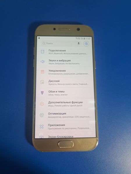 Купить Samsung Galaxy A5 2017 3/32GB (A520F) Duos в Иркутск за 2500 руб.