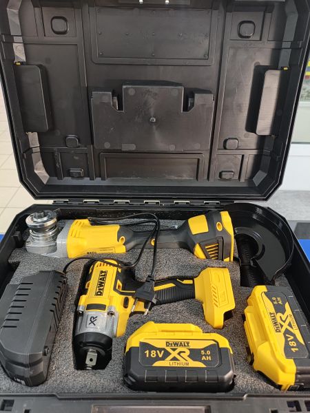 набор инструментов Реплика DeWalt (акк. УШМ и винтовёрт) в Иркутск