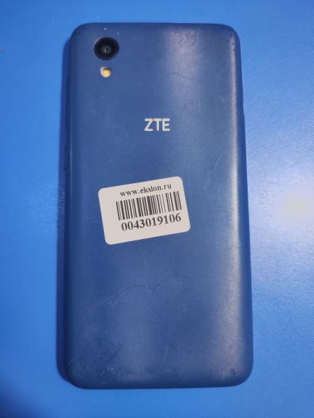 сотовый телефон ZTE Blade L8 32GB (L8RU) Duos в Иркутск