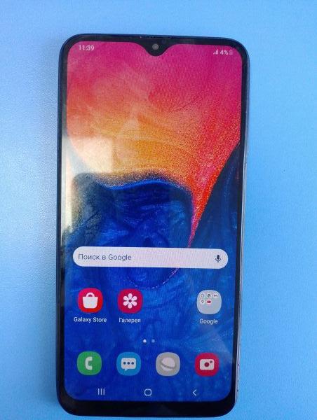 Купить Samsung Galaxy A10 2019 2/32GB (A105F) Duos в Иркутск за 1549 руб.