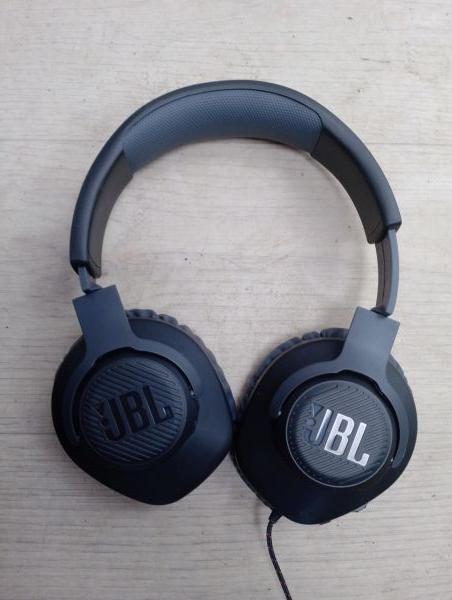 Купить JBL Quantum 100 в Иркутск за 449 руб.