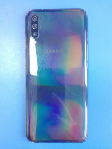 Купить Samsung Galaxy A50 2019 4/64GB (A505FN) Duos в Иркутск за 5199 руб.