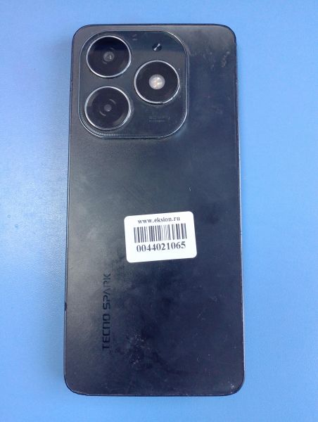 Купить TECNO Spark 20 8/128GB (KJ5n) Duos в Иркутск за 5849 руб.