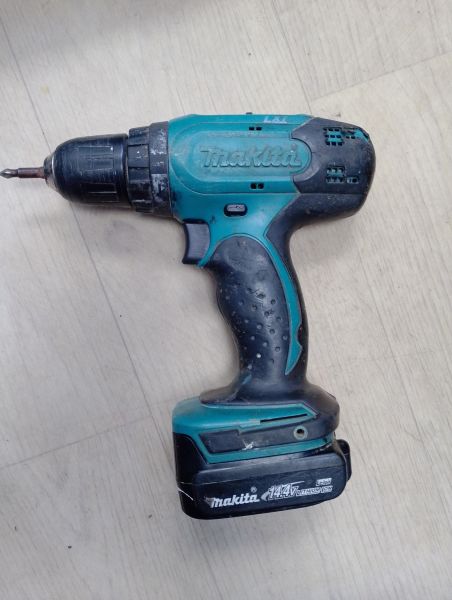 Купить Makita DDF343 с СЗУ в Иркутск за 1400 руб.