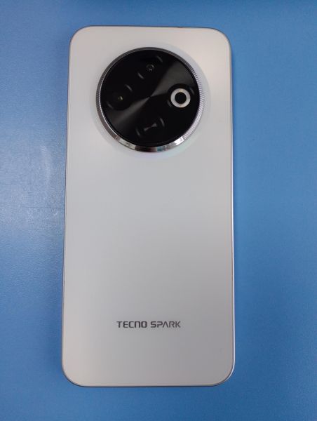 Купить TECNO Spark 30C 8/256GB (KL5n) Duos в Иркутск за 8099 руб.