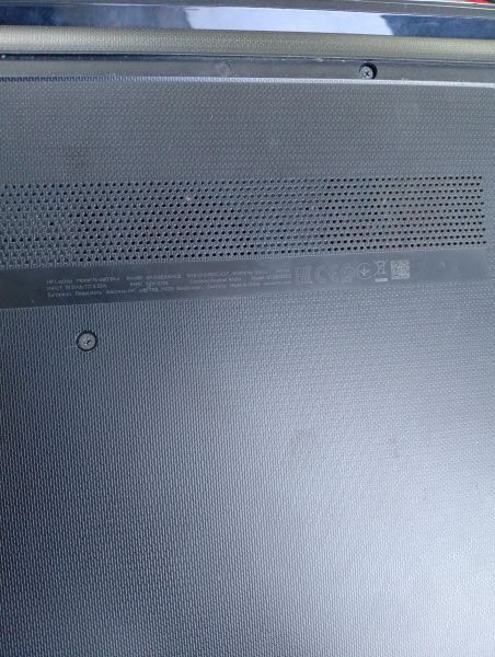 Купить HP 15-da0191ur 4PJ59EA (RAM 8GB, HDD 320GB+SSD 16GB) в Иркутск за 14400 руб.