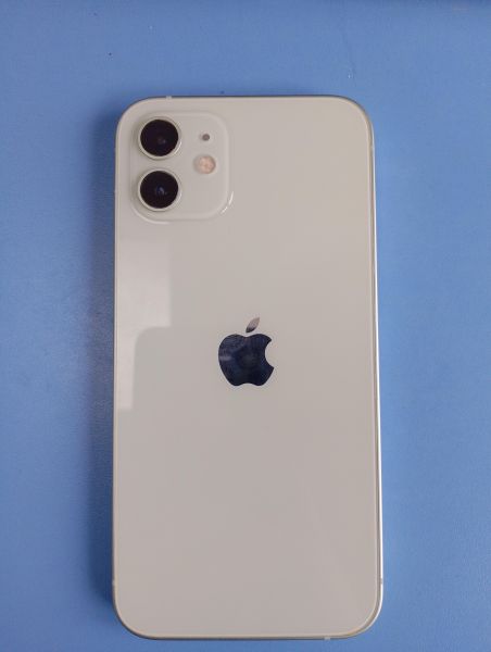 Купить Apple iPhone 12 128GB в Иркутск за 22850 руб.