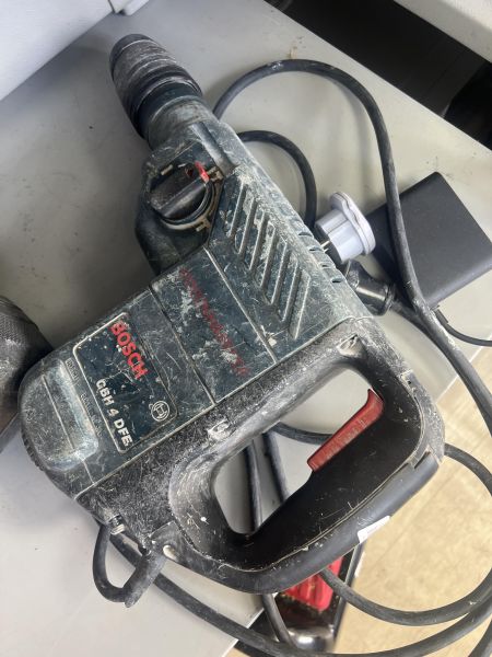 Купить Bosch GBH 4 DFE в Иркутск за 5100 руб.
