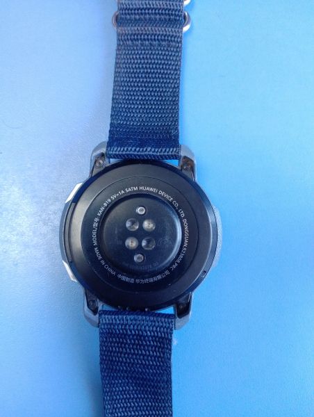 Купить Huawei Honor Watch GS Pro (KAN-B19/B39) с СЗУ в Иркутск за 1400 руб.