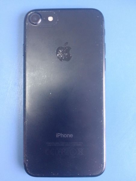 Купить Apple iPhone 7 32GB в Иркутск за 3500 руб.