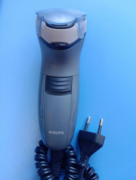 Купить Philips без модели аккумуляторная с СЗУ в Иркутск за 250 руб.