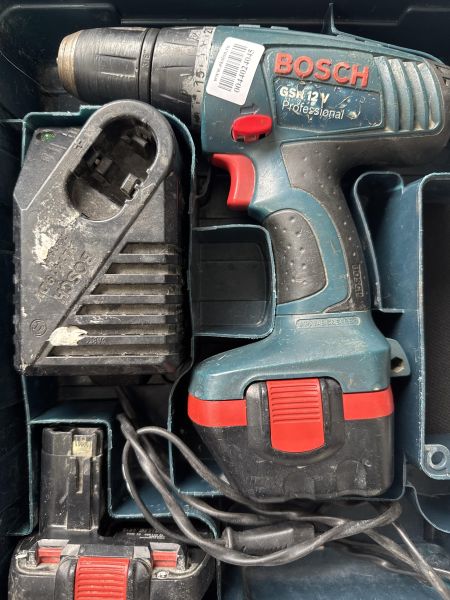 Купить Bosch GSR 12V 3 601 J95 500 с СЗУ в Иркутск за 2200 руб.