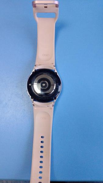 Купить Samsung Galaxy Watch 5 40mm (SM-R900) с СЗУ в Иркутск за 3000 руб.