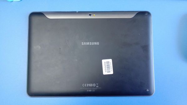 Купить Samsung Galaxy Tab 10.1 32GB (P7500) (c SIM, с СЗУ) в Иркутск за 1000 руб.