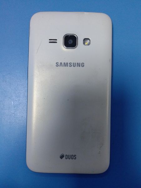 Купить Samsung Galaxy J1 2016 (J120F) Duos в Иркутск за 700 руб.