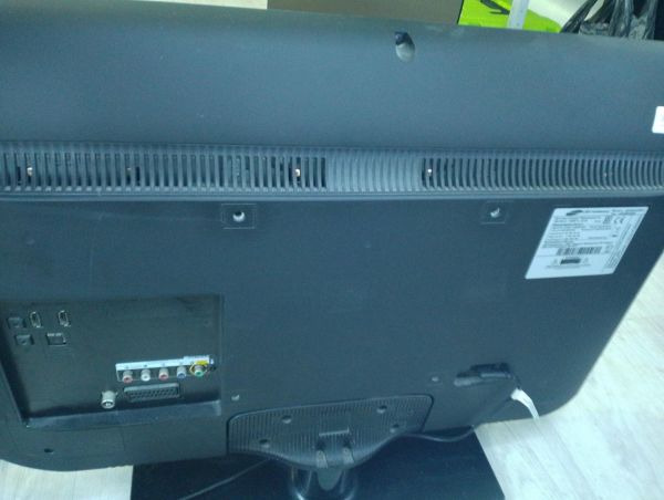 Купить Samsung UE32EH4000W в Иркутск за 5300 руб.