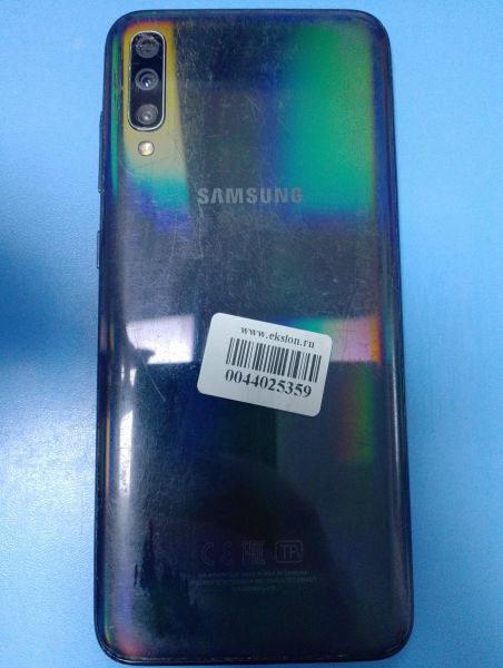 Купить Samsung Galaxy A70 2019 6/128GB (A705F/FN) Duos в Иркутск за 4200 руб.