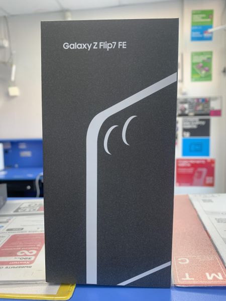 Купить Samsung Galaxy Z Flip 7 FE 8/128GB (F761B) Duos в Иркутск за 36000 руб.