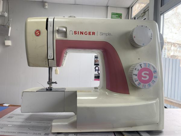 Купить Singer Simple 3223 в Иркутск за 2100 руб.