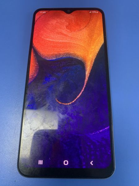 Купить Samsung Galaxy A50 2019 4/64GB (A505FN) Duos в Иркутск за 4200 руб.