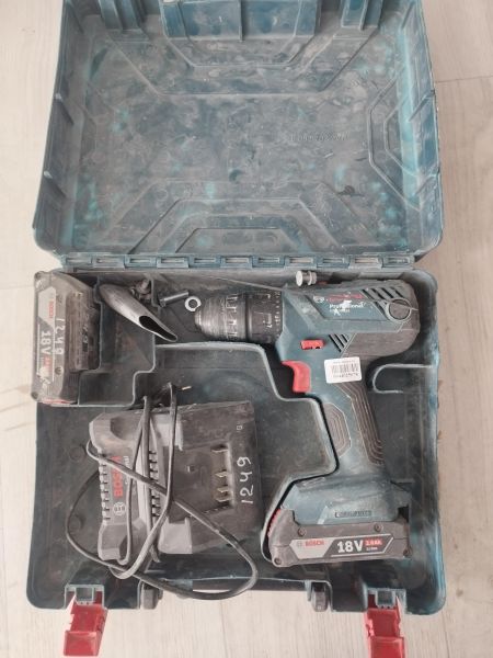 Купить Bosch GSR 180-LI (1900 об/мин) с СЗУ в Иркутск за 3300 руб.