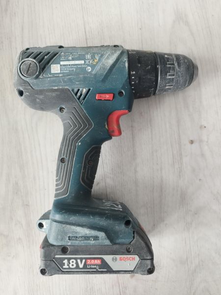 Купить Bosch GSR 180-LI (1900 об/мин) с СЗУ в Иркутск за 3300 руб.