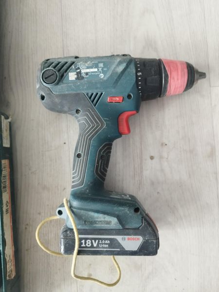 Купить Bosch GSR 180-LI (1900 об/мин) с СЗУ в Иркутск за 3300 руб.