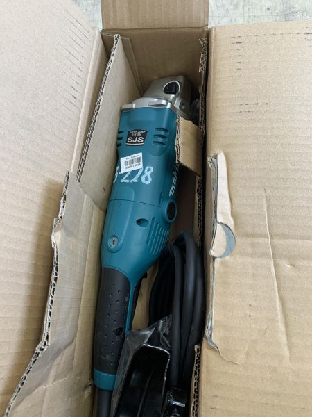 Купить Makita GA5021C в Иркутск за 5200 руб.