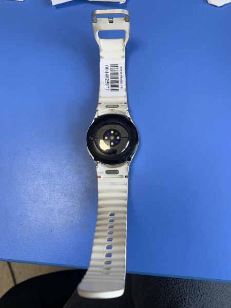 умные часы и браслеты Samsung Galaxy Watch 7 40mm (SM-L305F) с СЗУ в Иркутск