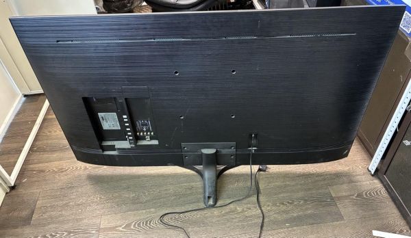 Купить Samsung UE55RU7200U в Новосибирск за 8100 руб.