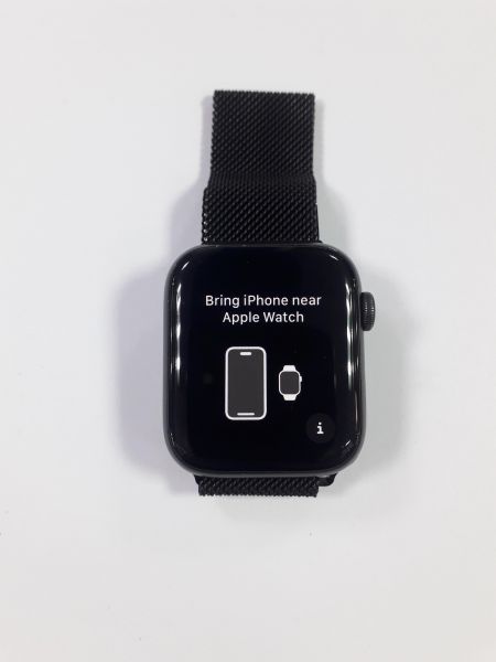 Купить Apple Watch SE 44mm (A2352) с СЗУ в Саянск за 12199 руб.